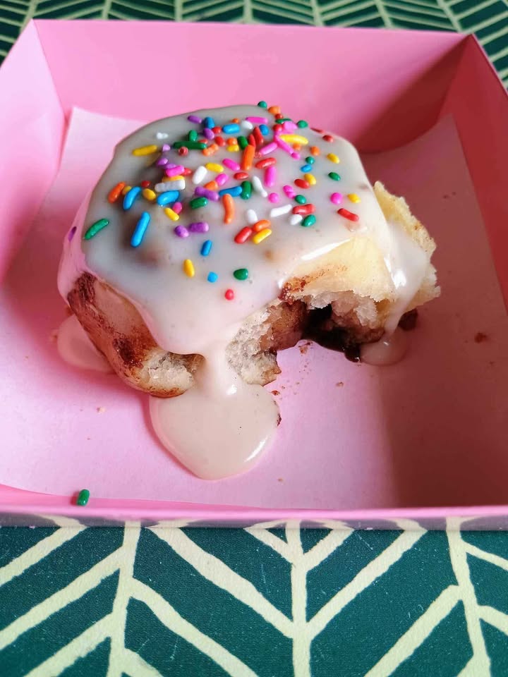 Cinnamon Buns - 4 Buns