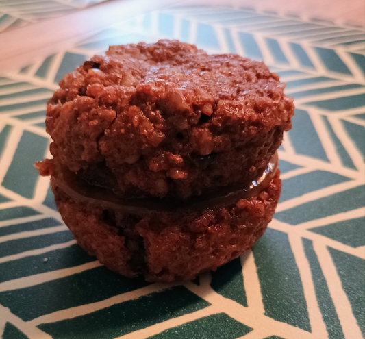 Walnut cookie sandwich - 6 cookies