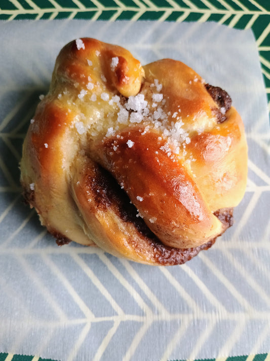 Swedish kardemummabullar (4)